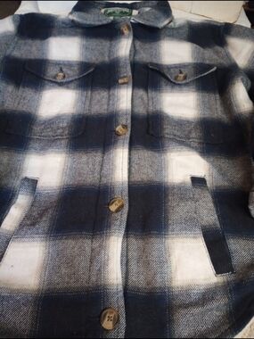 American Eagle Outfitters Blue and White Plaid Sherpa Lined Shirt Jacket Small